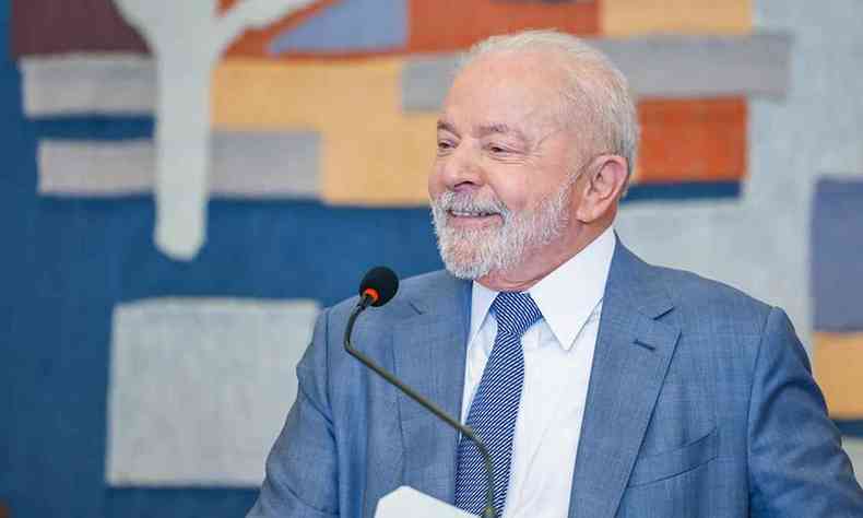 Presidente Lula sorrindo
