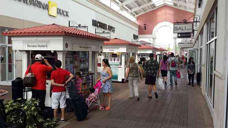 H fluxo, mas centro de compras na Flrida v vendas a turistas do Brasil minguarem(foto: Vicente Ribeiro/EM/D.A Press)