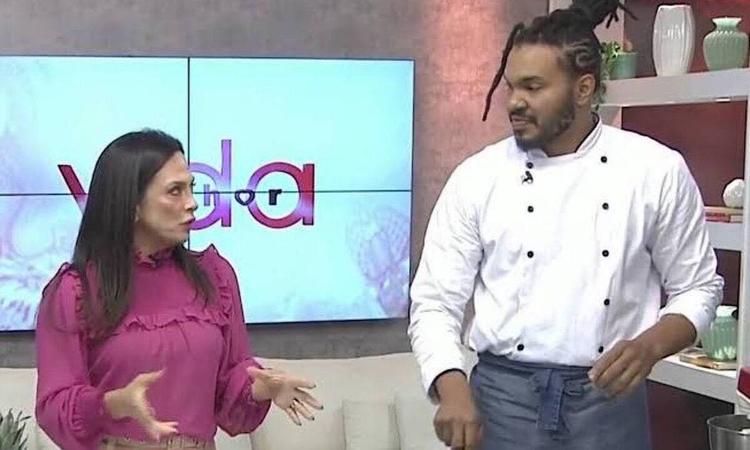 Apresentadora Cludia Tenrio, da Rede Vida, e o culinarista Esdras de Lcia durante o programa