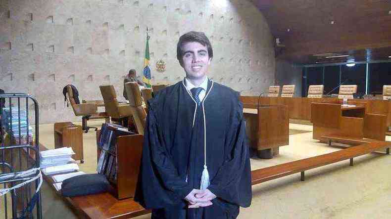 Filho de advogados, ele ingressou na Universidade de Braslia aos 14 anos, aps obter autorizao da Justia (foto: Renato Souza/CB/DA Press)