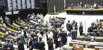 Plenrio da Cmara dos Deputados, em Braslia: reajuste da verba indenizatria e do auxlio-moradia nos estados  vinculado ao que recebem os parlamentares federais (foto: Luiz Alves/Agncia Cmara - 19/3/12)