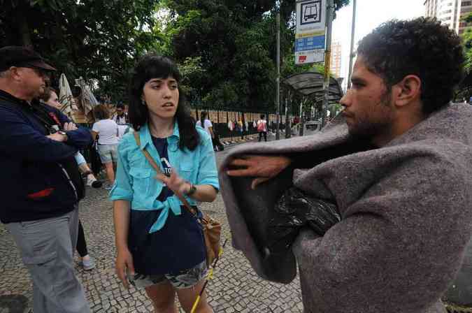 Ao promove distribuio de roupas para moradores de rua em Belo HorizonteCristina Horta/EM/D A Press