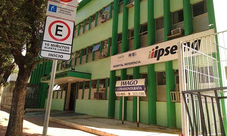 O Hospital Nossa Senhora das Graças está recebendo pacientes do Hospital Unimed GV que necessitam de atendimentos mais simples, para que o Hospital Unimed atenda apenas casos graves(foto: Tim Filho/Especial para o EM) O Hospital Nossa Senhora das Graças está recebendo pacientes do Hospital Unimed GV que necessitam de atendimentos mais simples, para que o Hospital Unimed atenda apenas casos graves(foto: Tim Filho/Especial para o EM)
