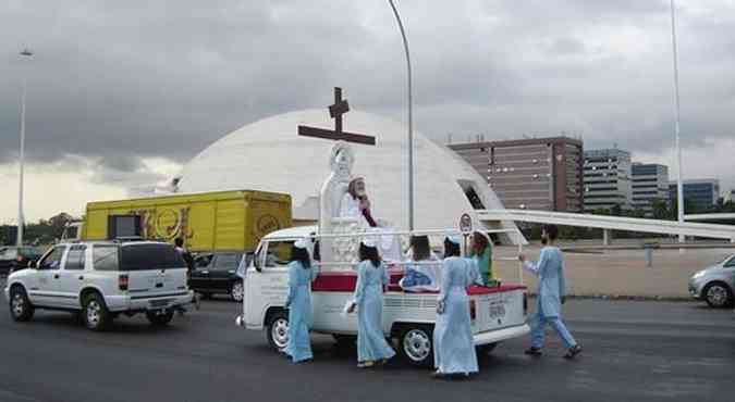 Inri informou que espera pela realizao de um plebiscito sobre o voto facultativo(foto: Divulgao assessoria Inri Cristo)