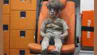 Vídeo mostra criança síria cantando antes de bomba explodir próximo a casa dela