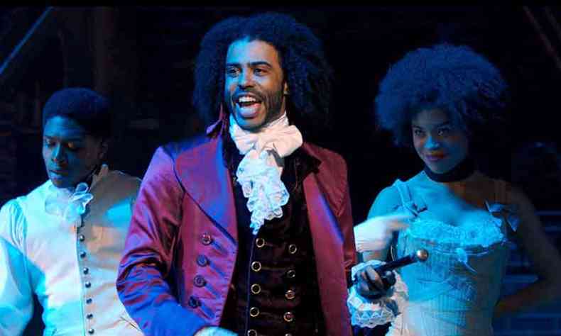O ator e rapper Daveed Digs faz o papel de Thomas Jefferson, presidente dos EUA(foto: Disney /divulgao)