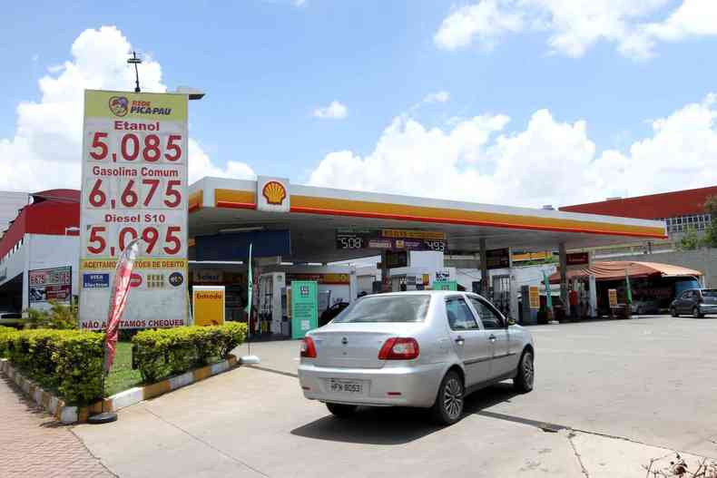 Gasolina e diesel sofrero novo reajuste de preos