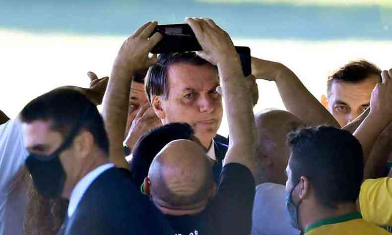 Bolsonaro no respeita deciso da Cmara dos Deputados e mantm defesa do voto impresso(foto: EVARISTO S/AFP - 31/3/21)
