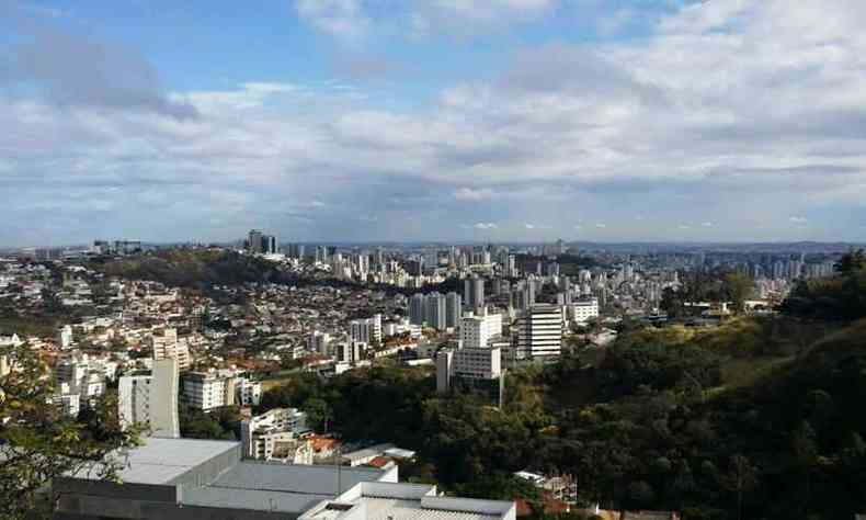 Amanhecer em Belo Horizonte nesta terça (31/8)(foto: Edesio Ferreira/EM/D.A Press)