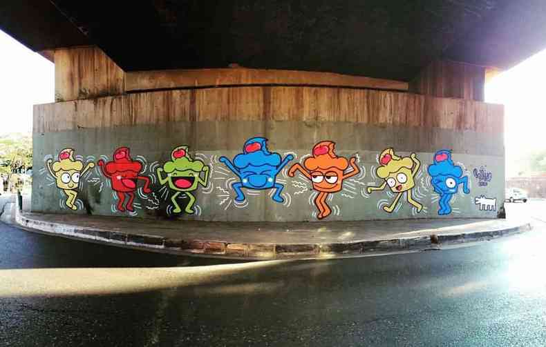 Grafite do personagem Bolinho debaixo de viaduto em BH 