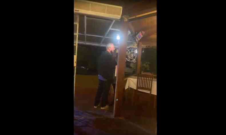 Ciro foi flagrado batendo boca com bolsonaristas na sada de um restaurante(foto: Reproduo/redes sociais)