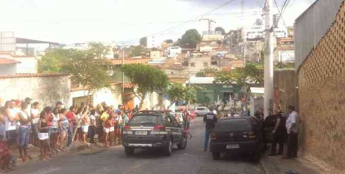 O crime aconteceu na Rua Gararu, 28(foto: Leandro Couri/EM/DA PRESS)