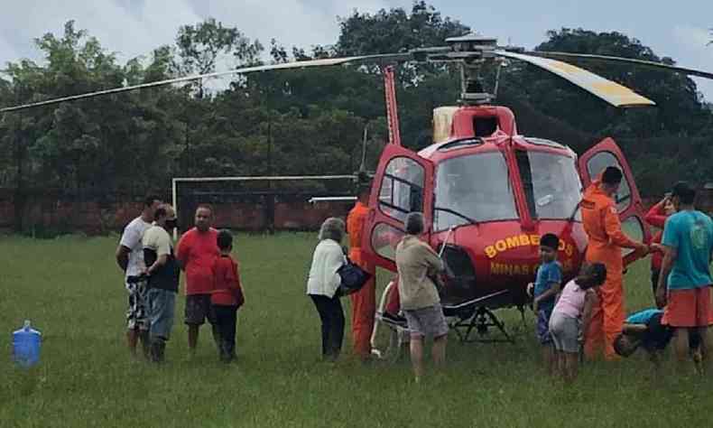Corpo de Bombeiros usa helicóptero para atender famílias na zona rural de Conceição do Pará