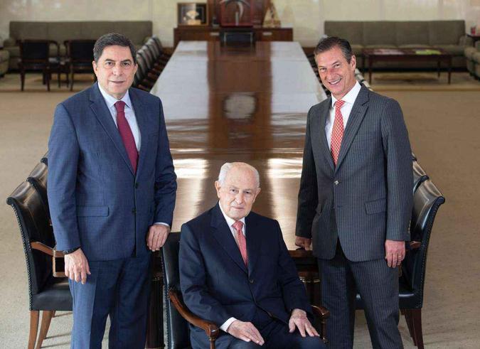 Luiz Carlos Trabuco (a esq) vai para o Conselho, onde está Lázaro Brandão (Centro). Octavio de Lazari Junior (a dir) assume comando do banco (foto: Egberto Nogueira) Luiz Carlos Trabuco (a esq) vai para o Conselho, onde está Lázaro Brandão (Centro). Octavio de Lazari Junior (a dir) assume comando do banco (foto: Egberto Nogueira)