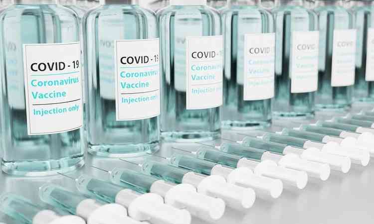 frascos de vacina contra covid