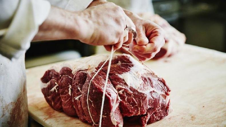Distribuidores e processadores de carne tiveram que solicitar os servi�os de presidi�rios para atender � demanda(foto: Getty Images)