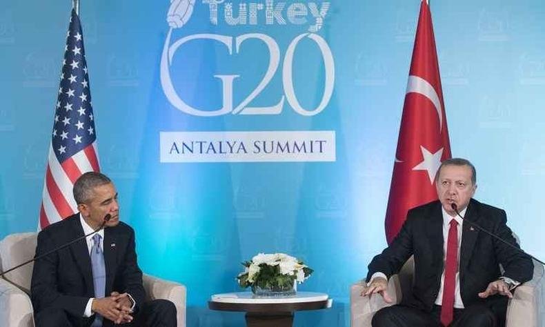 Presidente dos Estados Unidos Barack Obama � recebido pelo l�der turco Recep Tayyip Erdogan na c�pula do G20(foto: SAUL LOEB/AFP )