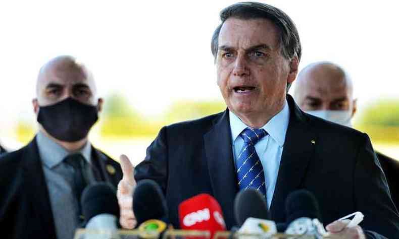 Jair Bolsonaro fez um veto alegando quebra de autonomia entre as atividades de saneamento(foto: EDU ANDRADE/FATOR PRESS/ESTADO CONTEDO)