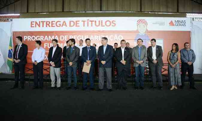 A solenidade foi sediada em Minas Novas e teve a presena de dezenas de agricultores (foto: Manoel Marques/Imprensa MG)