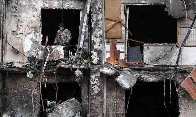 Prdios bombardeados em Kiev