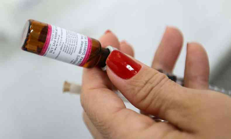 Doses de vacinas trplice viral - que protege contra sarampo, caxumba e rubola - esto disponveis gratuitamente nos postos de sade(foto: Marcelo Camargo/Agencia Brasil )