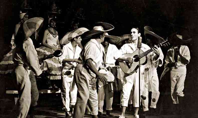 Nelson Gonalves se apresenta no Radio City, em Nova York, em 1960 (foto: O Cruzeiro/Arquivo EM)