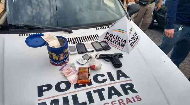 Materiais apreendidos pela Polcia Militar (PM) durante a operao(foto: Polcia Militar/Divulgao)
