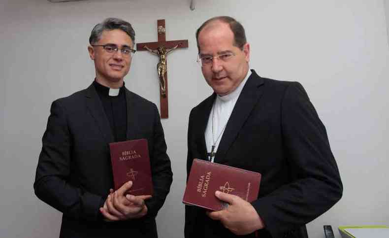 Padre Lus Henrique Eloy e Silva e o arcebispo metropolitano dom Walmor Oliveira de Azevedo participaram ativamente do novo texto(foto: JAIR AMARAL/EM/D.A PRESS)