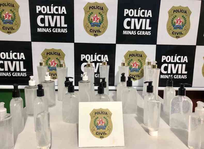 25 frascos foram apreendidos(foto: Polcia Civil/Divulgao)