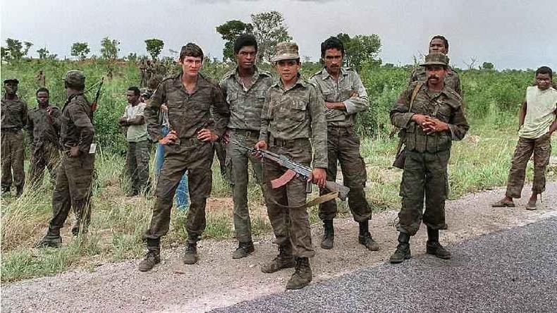 Soldados cubanos em Angola