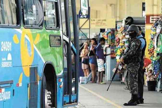 Agente da Fora refora a segurana em Vitria, durante motim de PMs (foto: Tnia Rego/ABR)