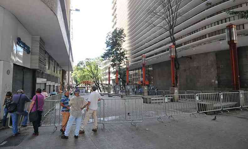 Praça Sete em período de fechamento: liberação chega em momento de alta do contágio e da ocupação dos leitos hospitalares(foto: Gladyston Rodrigues/EM/D.A Press - 29/3/21)