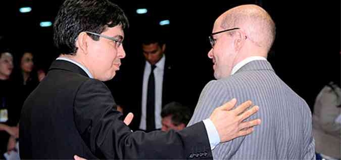 Senadores Randolfe Rodrigues e Demstenes Torres no plenrio do Senado(foto: Waldemir Barreto /Agncia Senado )