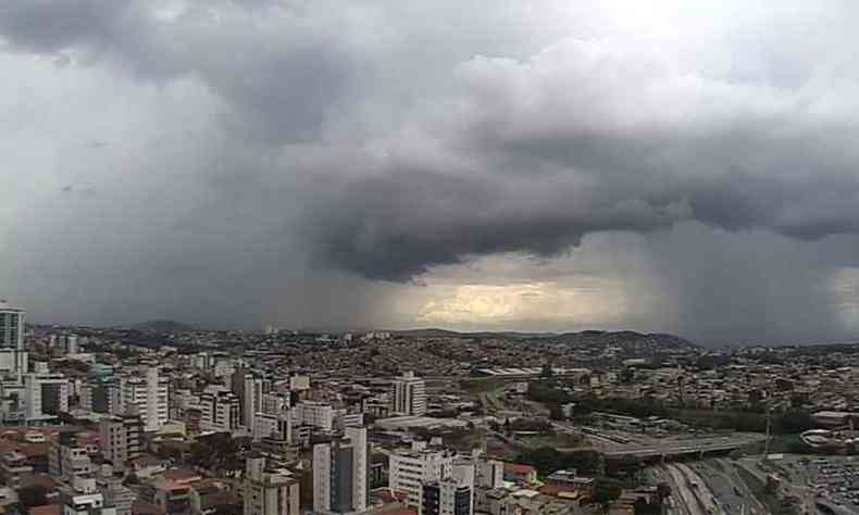 Defesa Civil de BH divulgou imagens das chuvas no Vetor Norte da cidade hoje  tarde(foto: Defesa Civil/Divulgao)