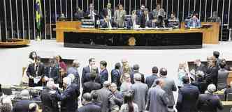 Plenrio da Cmara: parlamentares pressionam o Planalto com uma pauta explosiva, que pode causar estragos nas contas pblicas(foto: RENATO ARAJO/AGNCIA CMARA)