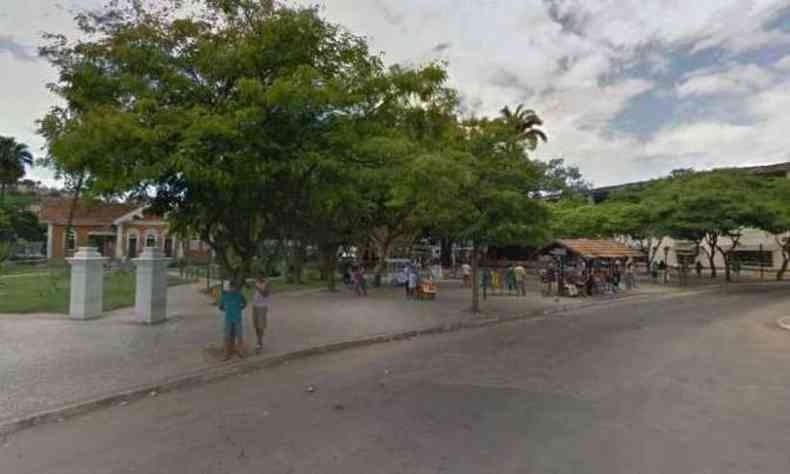Crime aconteceu em uma praa da cidade(foto: Reproduo/Google Street View)