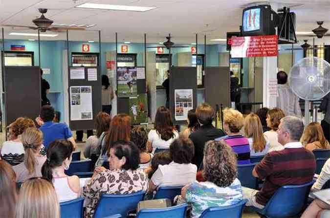 Consulado de Braslia: sala de espera cheia(foto: Gustavo Moreno/CB/D.A Press)