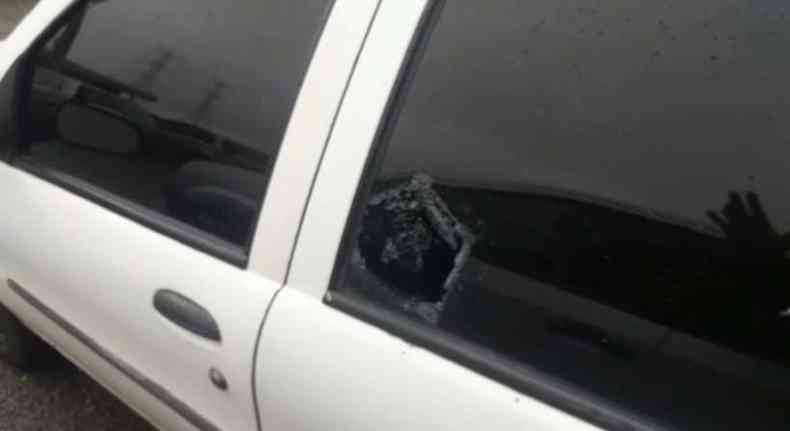 Homem arrombou vidro de um carro no estacionamento da estao do metr da QR 112, em Samambaia Sul (foto: Divulgao/PMDF)