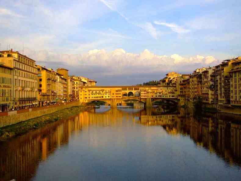 Ponte Vecchio  o carto-postal da cidade, que inspira e respira arte(foto: Carlos Altman/em/d.a press)
