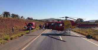 Helicpteros da corporao participaram do atendimento. Uma ambulncia do Servio de Atendimento Mvel de Urgncia (Samu) tambm foi acionada(foto: Corpo de Bombeiros/Divulgao)