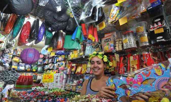 Na loja Chocobel, a gerente Tamires Gomes calcula que nesta semana o movimento cresa 60%(foto: Rodrigo Clemente/EM/D.A Press)