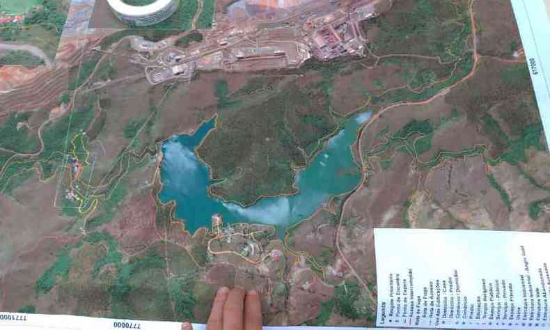 Mapa divulgado pela Vale que mostra por onde a lama de rejeitos passaria(foto: Mateus Parreiras/EM/D.A.Press)
