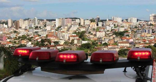  Feminicídio: mulher é encontrada morta em sítio; namorado é suspeito 
