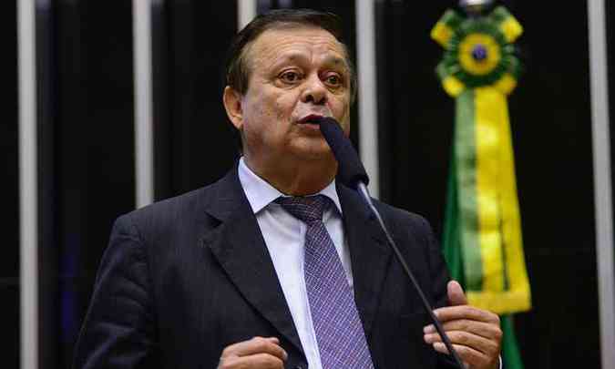 Deputado Jovair Arantes pretende levar em considerao em seu relatrio os aditamentos feitos ao processo inicial, entre eles a delao premiada do ex-lder do governo no Senado, Delcdio Amaral, na qual cita Dilma(foto: Gustavo Lima)