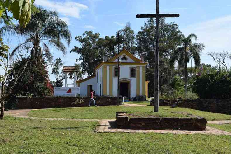 Fachada da Capela Nossa Senhora da Boa Morte aps trmino da restaurao, em Belo Vale, na Regio Central de Minas Gerais