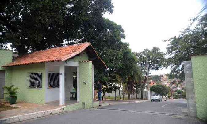 No residencial Granja Verde, no Planalto, Regio da Pampulha, equipe de reportagem foi barrada na portaria(foto: Fotos: Leandro Couri/EM/D.A Press)