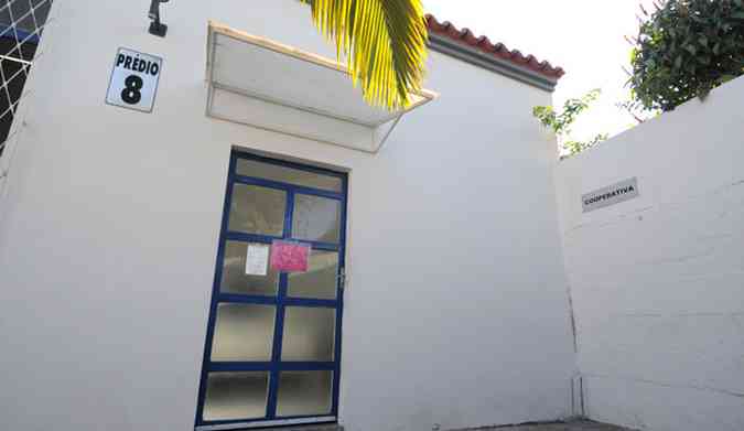 Sala da cooperativa dos servidores onde ocorreu o assalto: bandidos fizeram refns durante a ao(foto: Gladyston Rodrigues/EM/D.A Press)