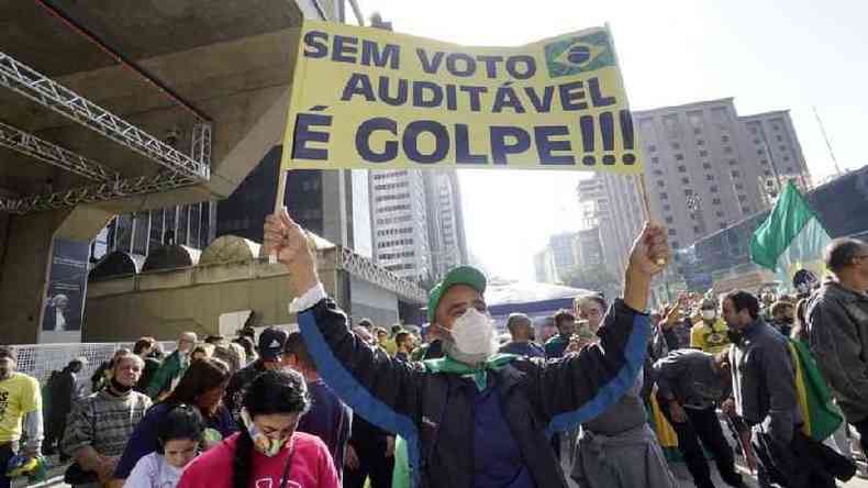 Questionamentos do processo eleitoral por Bolsonaro e seus apoiadores so prenncio de eleies tumultuadas em 2022, o que aumenta a incerteza da economia(foto: Getty Images)