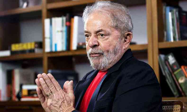 Ex-presidente voltou a ser elegvel e  um dos nomes cogitados para a disputa do pleito no ano que vem (foto: AFP/Reproduo)