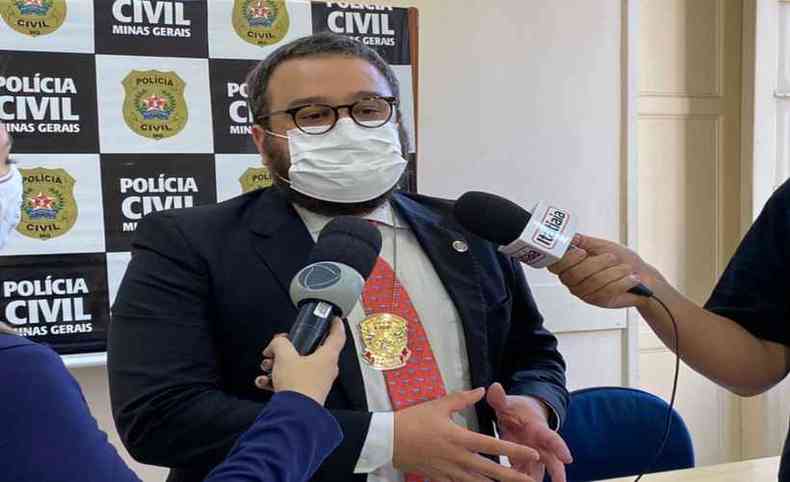 O delegado Guilherme Santos, que comanda as investigaes do crime de falso emprstimo, est em busca de outras vtimas(foto: PCMG/Divulgao)